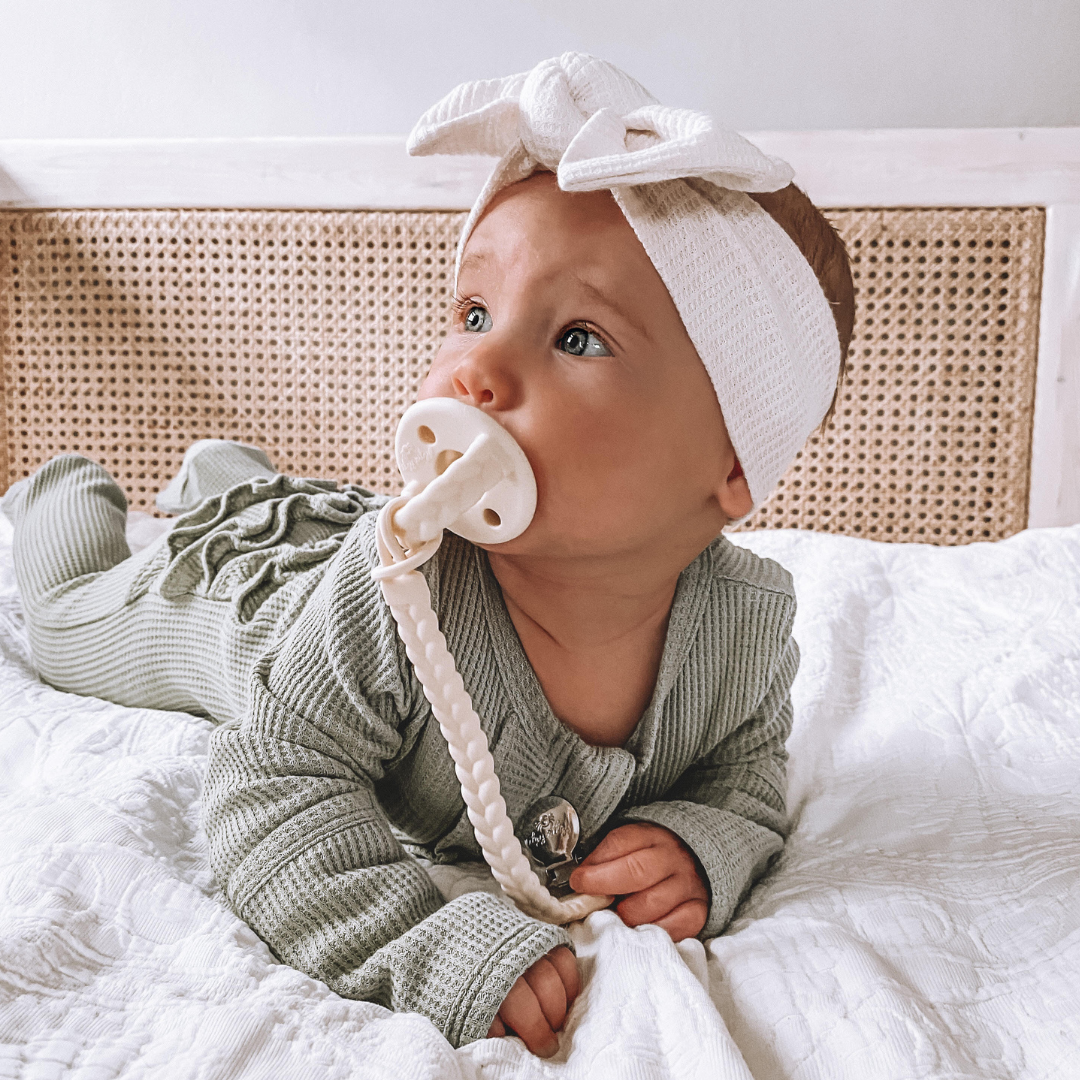 Sweetie Soother™ Pacifier Sets (2-pack): 6-18 M Pink Bows