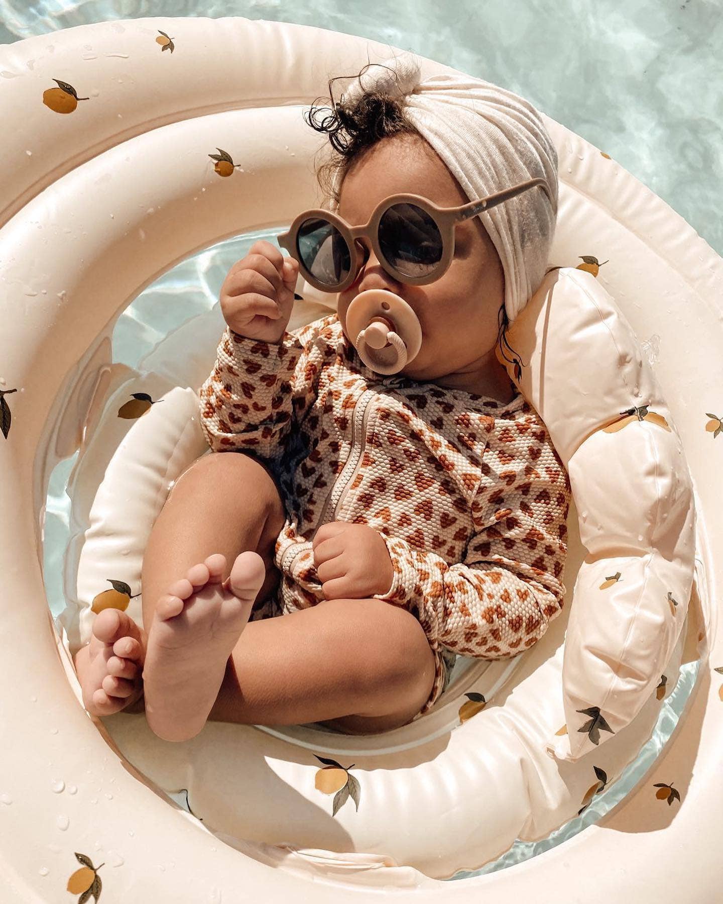 Itzy Soother™ Natural Rubber Paci Sets: Coconut + Toast 6-18 M